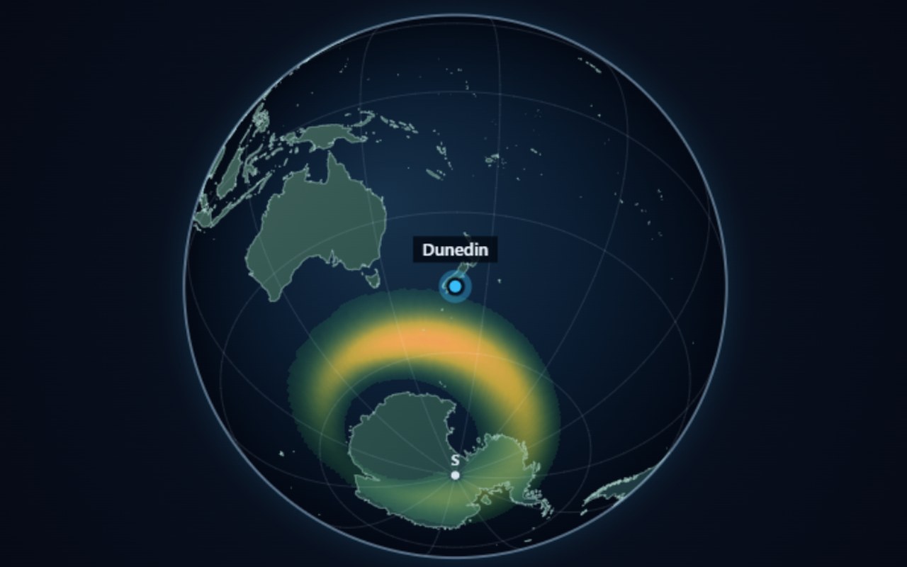 AOTEAURORA globe view of the southern auroral oval ringing Antarctica, south of New Zealand